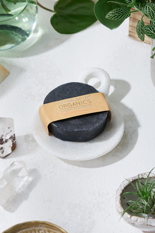 Clear face cleansing bar with activated charcoal